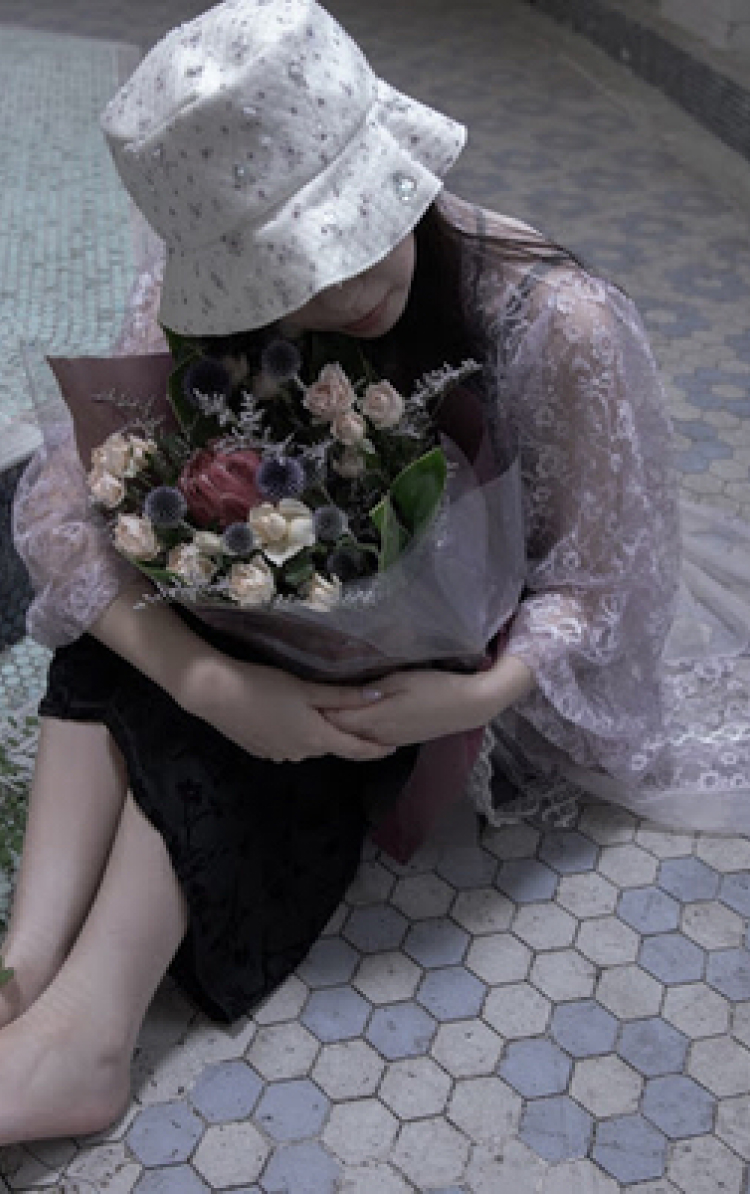 未知完の生花店のメインビジュアル